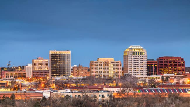 Colorado Springs doesn’t need to build public broadband